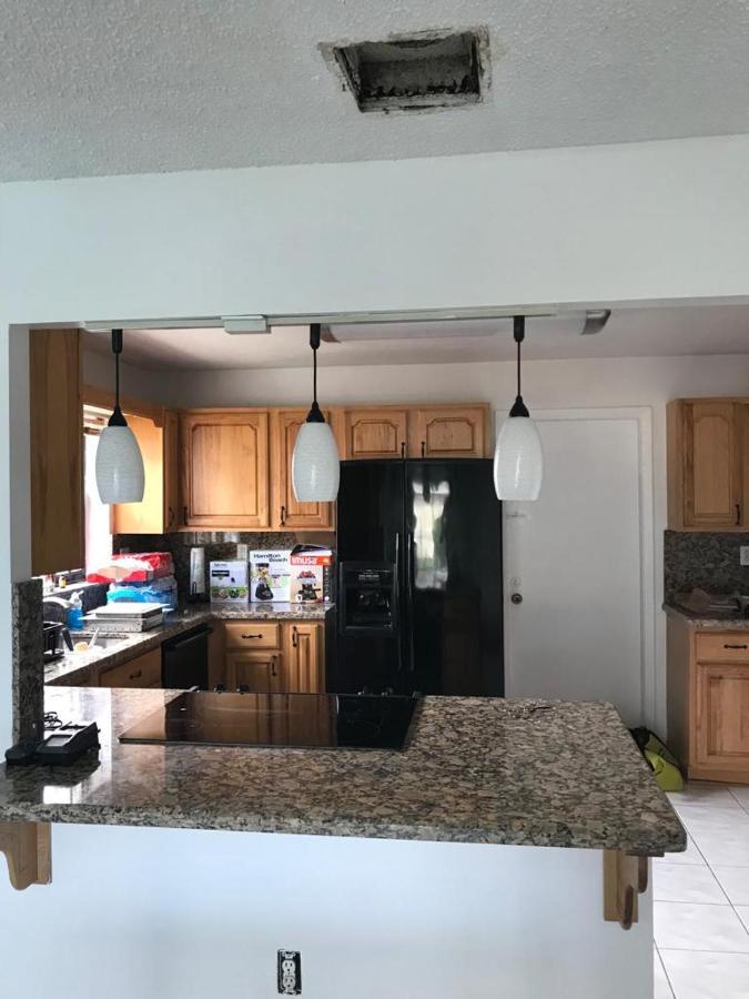82-10Sw 135Av Villa Miami Bagian luar foto