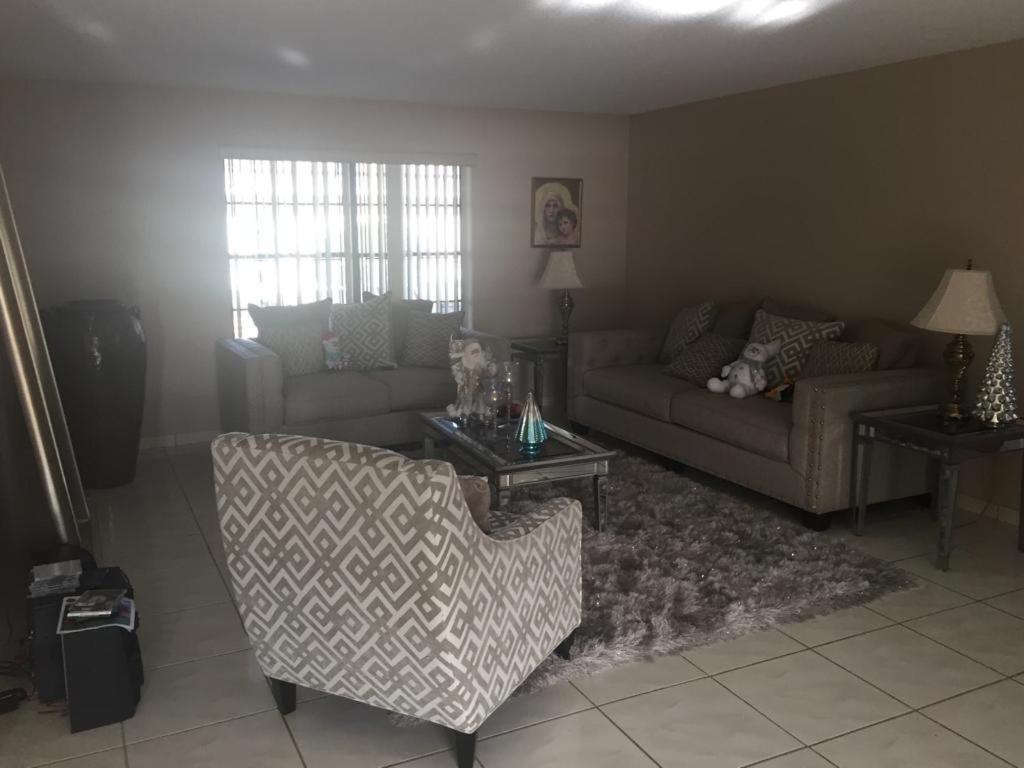 82-10Sw 135Av Villa Miami Bagian luar foto
