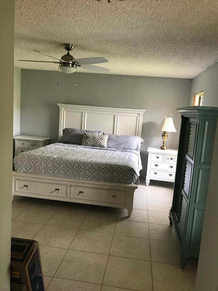 82-10Sw 135Av Villa Miami Bagian luar foto